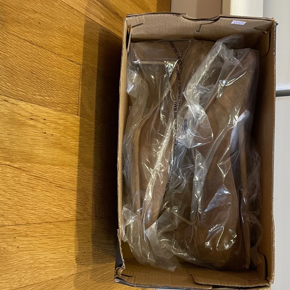 NWT Cole Haan Mylah Heel Pump (Color: spiced brown suede) Size 6 Women - Picture 10 of 14